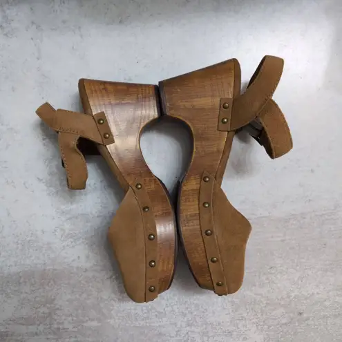 House of Harlow 1960 Cherub Chestnut Tan Ankle Strap Platform Rivet Clogs 8M Brown Size 8