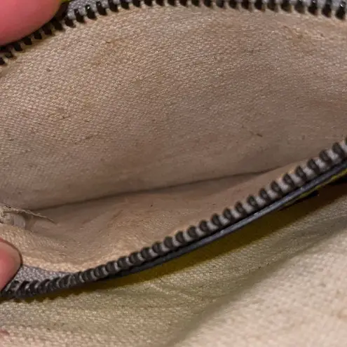 Sincerely Jules x Meredith Wendell Cross