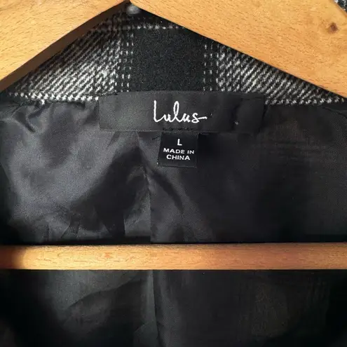 Lulus  Misty Days Plaid Shacket Jacket in Black and White‎ Size Large