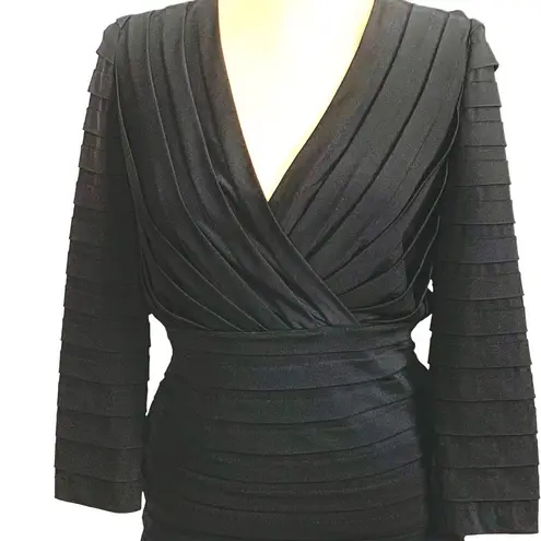 Tadashi Shoji 2-PC Pleated V-Neck Black Skirt Top M Stretch Pleated 3/4 Sleeve