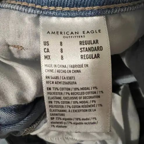 American Eagle  Mom Straight Jeans Size 8 Light Wash High Rise Distressed Stretch