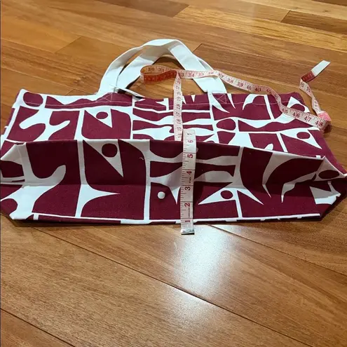 Vuori NWT Holiday Bag Strawberry - Limited Edition