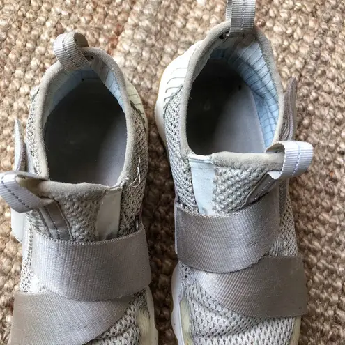 Sorel Women’s  Sneakers Kinetic Impact Strap Sneakers NL3682-125 Size 7