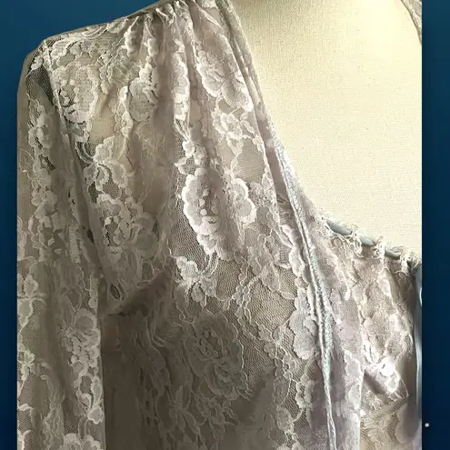 Vintage Sheer Lace Touch Of Fantasy Collections Gown and robe. Size M. Blue Size M