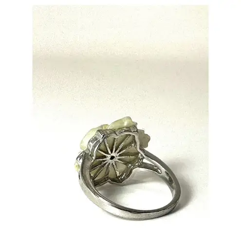 Sterling silver mother of pearl moveable vintage flower ring