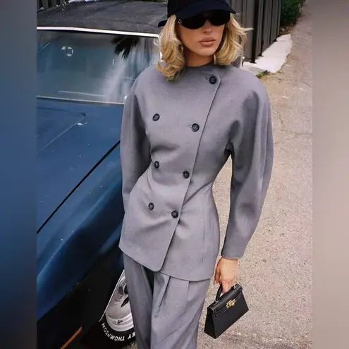 Helsa The Curvilinear Blazer in Charcoal Gray Double