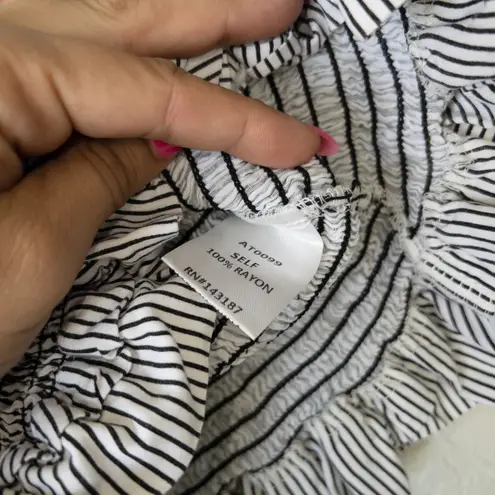 Dance & Marvel Black & White Striped Smocked Cropped Tank Top Size Small