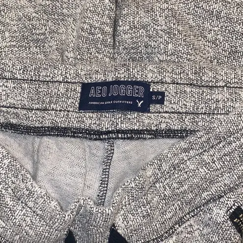 American Eagle ✨HP✨AEO Textured Zippered Jogger Pant✨