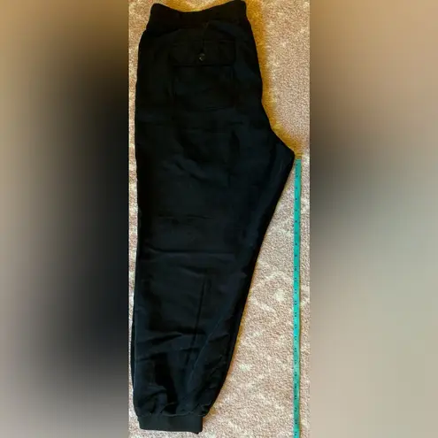 Gap  NWT Drawstring Elastic Waist Black Joggers Size Large Athleisure Casual