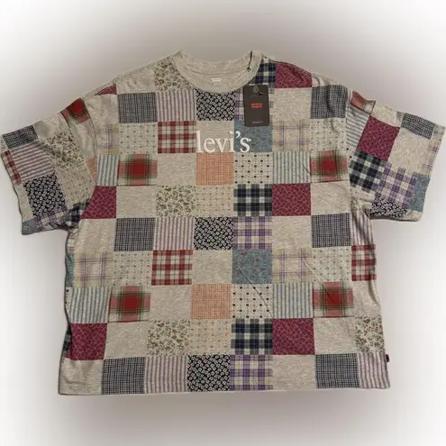 Levi's  Short Stack Graphic Tee - Image 8