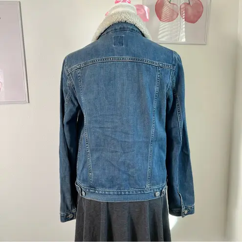 Gap  Sherpa Lined Blue Jean Denim Button Jacket Trucker Womens Medium