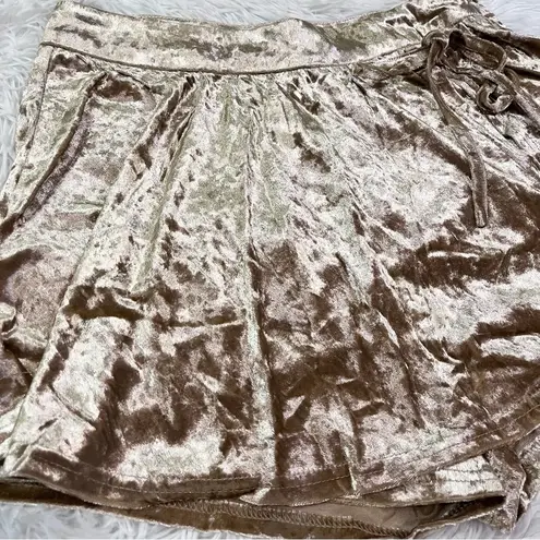 Listicle  Boutique Golden Taupe Crushed Velvet Skort Medium NWT