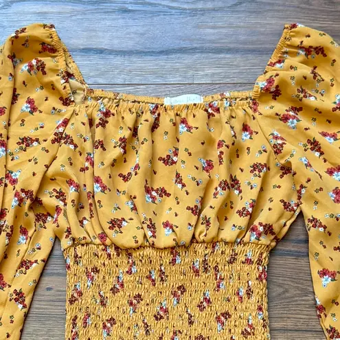 Ultra Flirt Junior's Smocked Waist Boho Peasant Top Yellow Floral Size Small