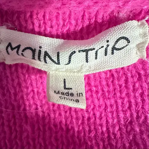 Mainstrip Boutique Women’s Pink Heart Sweater V