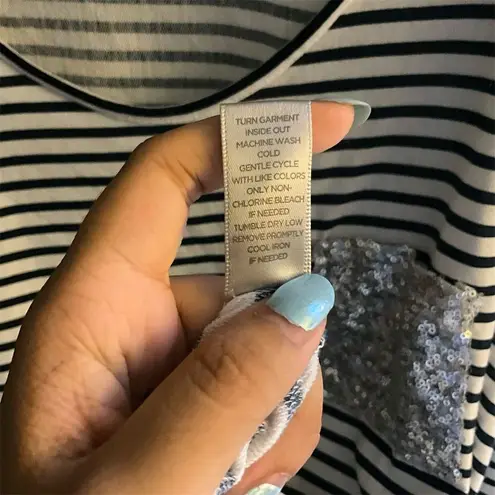 Avenue Women's Size 30 Black Striped 3/4 Sleeve Top Sequin Pocket