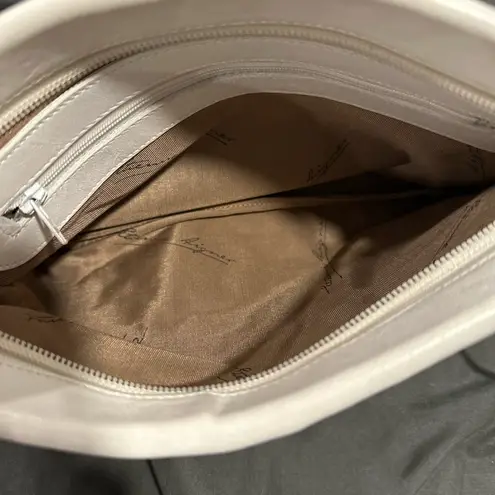 Etienne Aigner Vintage 80s White Leather Small Shoulder Bag Purse Zip Closure.