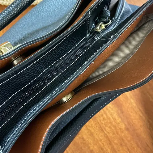 London Fog Textured Pebbled Leather Handbag Purse Black With White Stitching - Image 7