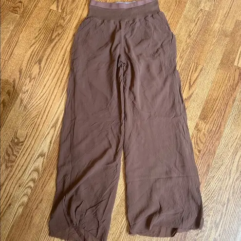 Italian mocha wide leg pull on pants Brown Size 6