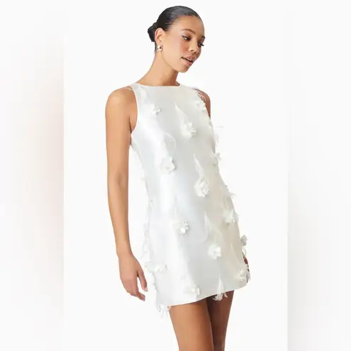 Elliatt Lunaria Satin Mini Dress In White XXL