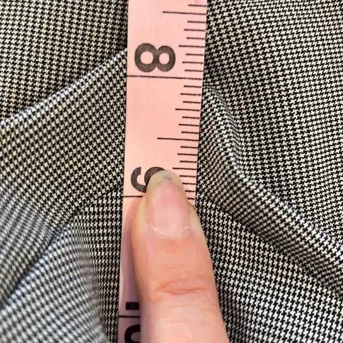 Van Heusen Pull On Stretch Extensible Women’s Size 6 Houndstooth Beige Black