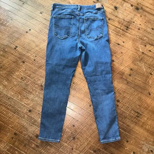 American Eagle  highest rise stretchy jeggings mom jeans