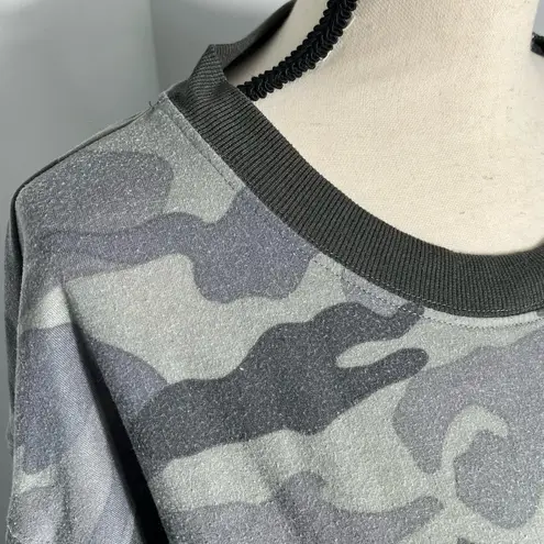 Splendid  women's gray green camo long sleeve pullover crew neck top small