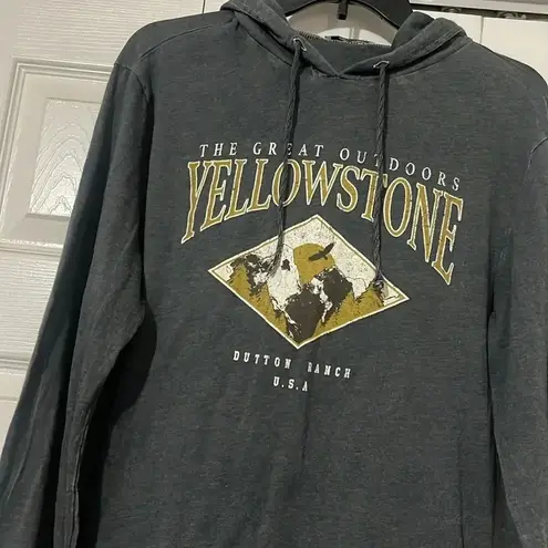 Acemi Yellowstone long sleeve hooded lightweight, hooded sweatshirt