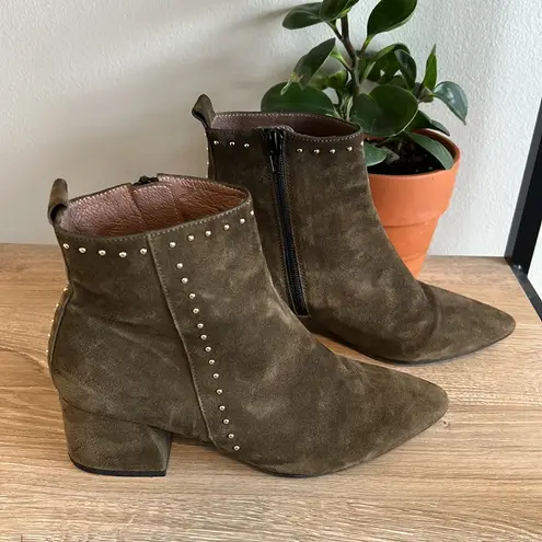 Wonders Olive Suede Studded Block Chunky Heel Boots, 6.5 Green