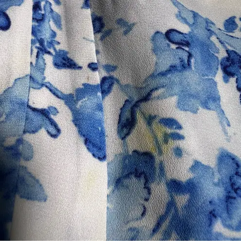 NYDJ Blue and White Floral Sleeveless Blouse