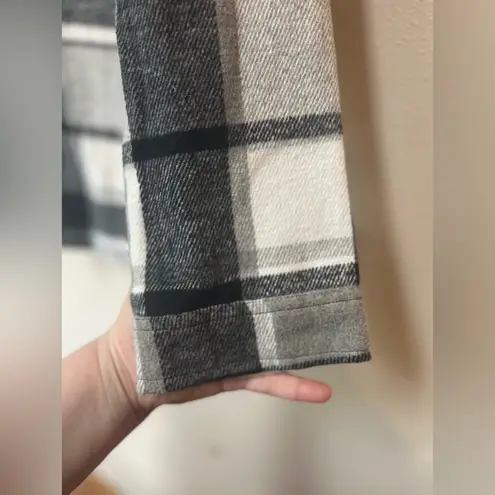 Women’s Grey Flannel Long Sleeve Western Plaid Button Down Shirt Medium