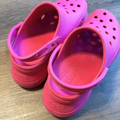 Crocs  Classic Bae platform slip on clogs Shoes in candy pink women's size 9