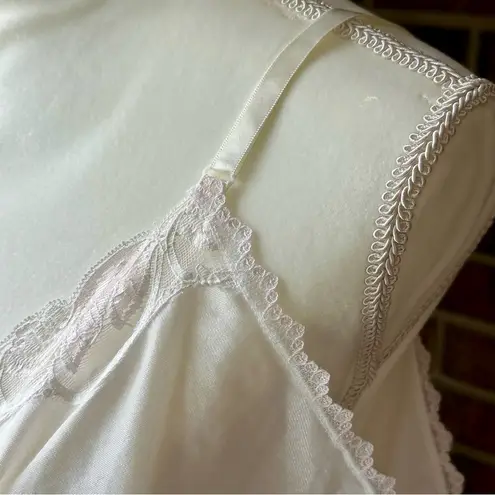 White Pink Lace Chemise Spaghetti Straps Slip Dress Vintage Union Made Size 42