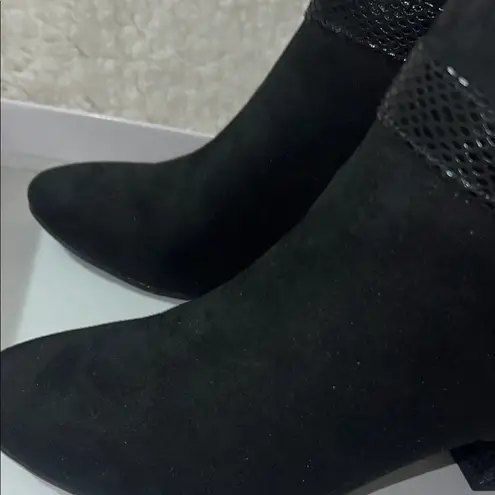 Karen Scott Karen Scott Black Heeled Boots with Sleek Silhouette