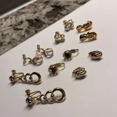 Monet Lot Of 6 Vintage Clip-on Screw On Costume Earrings Gold Tone 1 Signed 