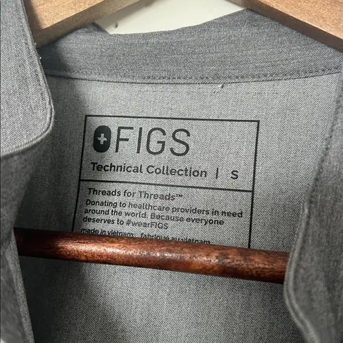 FIGS  Rafaela Scrub Top Gray Graphite Women's Size Small