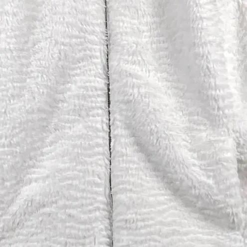 Fever Vest Womens Medium White Faux Fur Sleeveless Full Zip Cozy Winter Layer