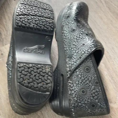 Dansko Clogs Size 10.5-11