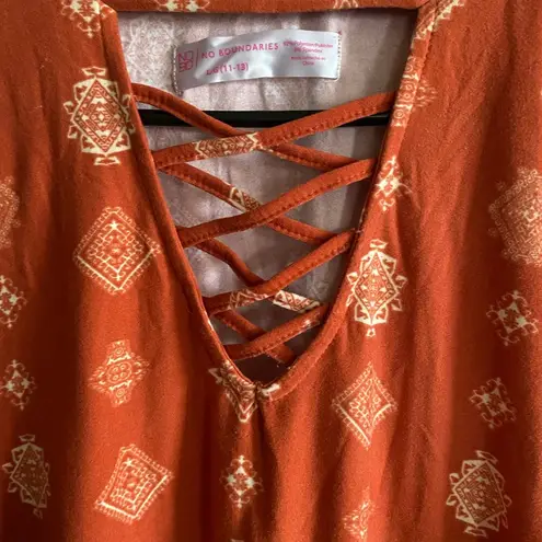No Boundaries  Orange Crisscross Front Short Sleeve Tee Size LG