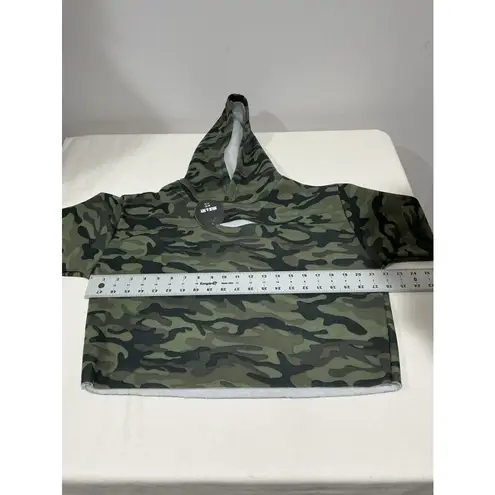 Woman’s Jolie + Joe Medium Pullover Short Green Camo Sweatshirt With Hood Nwt