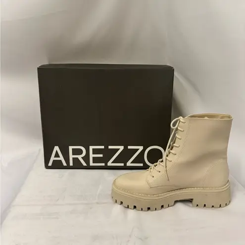 Arezzo Lug Combat Boots Platform Lace Up Ankle Booties Beige Size 10B Tan