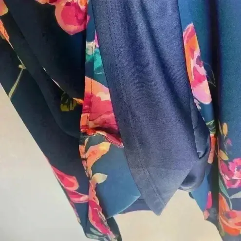 Everly  Floral Dress. Size Large