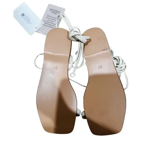 Kooreloo Bare Sandals in ivory NWT Size 7