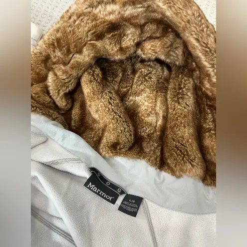 Marmot hooded jacket 🔥🔥🔥