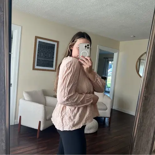 American Eagle  pink flowy top