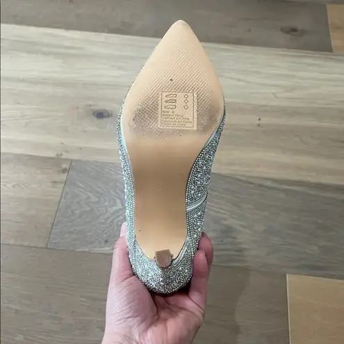 Galina Signature Niomi Pearl And Crystal Pointed