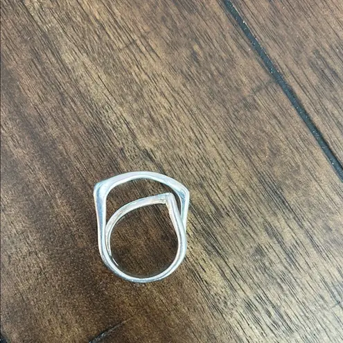 Elegant Sterling Silver Crossover Ring