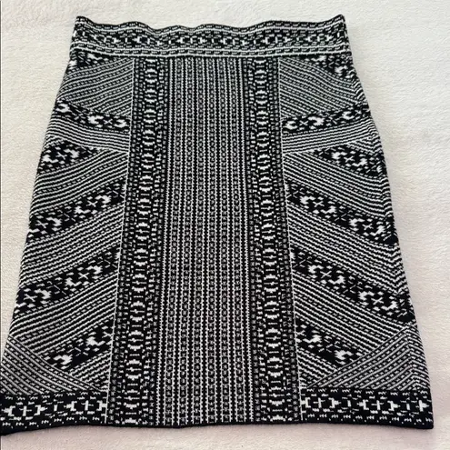 Bishop and Young Black and White Geometric Print Knit Pencil Skirt NWT