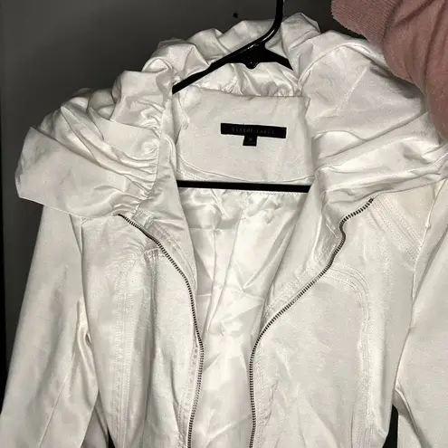 Blaque Label Zip Front Belted Bubble Cuff Collared Ivory Jacket Medium