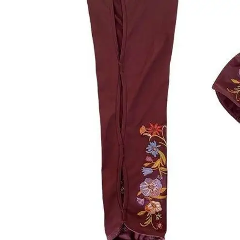 Embroidered Maroon Red Floral Cut Out Keyhole Leggings Size Small Red