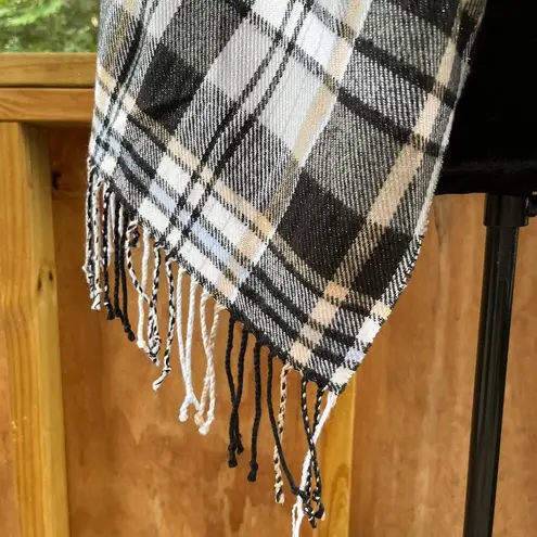 Vera Bradley  Plaid Blanket Scarf Cozy Plaid Neutral Fringe Trim. NEW